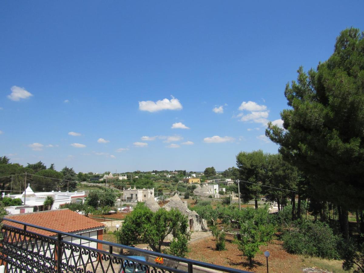 Villa Il Giovane Alloro มาร์ตินาฟรังกา ภายนอก รูปภาพ
